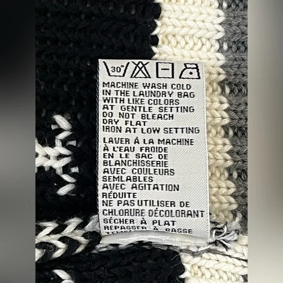 Kersh Sweater Vest. Size: S Color: White/Gray - Picture 7 of 8